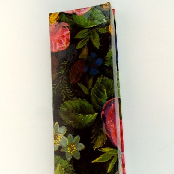 Boxed set of 12 Floral Printed Pencils - Picture 2 of 5